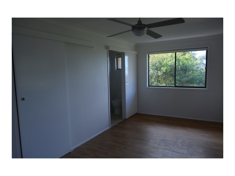 22 Barrymount Crescent, Mount Lofty QLD 4350