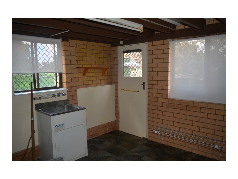 22 Barrymount Crescent, Mount Lofty QLD 4350