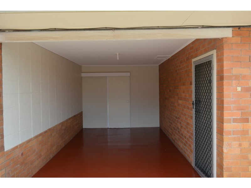 4/348 South Street, Harristown QLD 4350