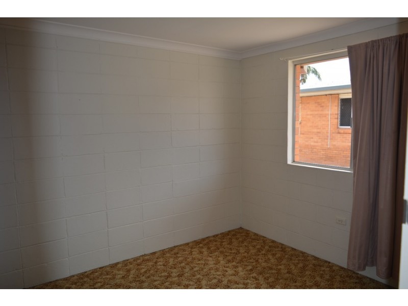 4/348 South Street, Harristown QLD 4350