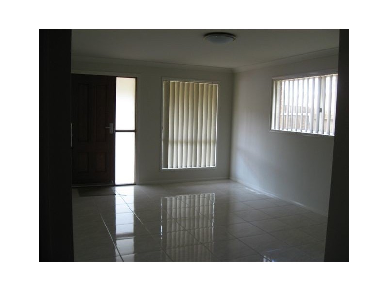 1/88a Hogg Street, Rockville QLD 4350