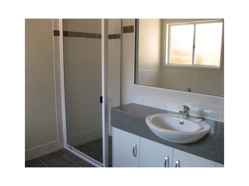 1/88a Hogg Street, Rockville QLD 4350