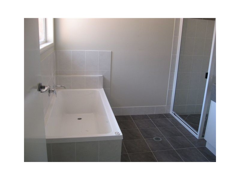 1/88a Hogg Street, Rockville QLD 4350