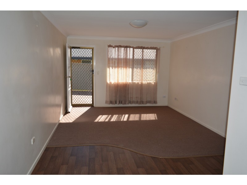 1/75 Hoepper Street, Kearneys Spring QLD 4350