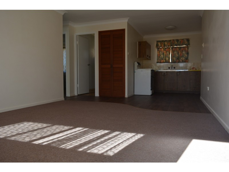 1/75 Hoepper Street, Kearneys Spring QLD 4350