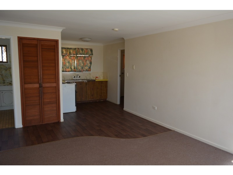 1/75 Hoepper Street, Kearneys Spring QLD 4350