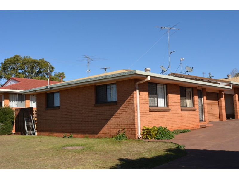 1/75 Hoepper Street, Kearneys Spring QLD 4350