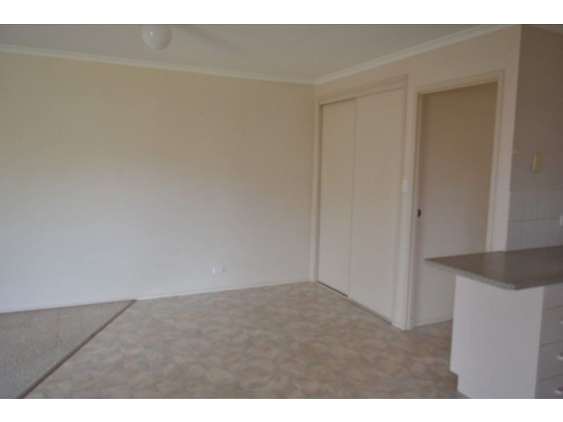 2/12 Carmen Street, Kearneys Spring QLD 4350