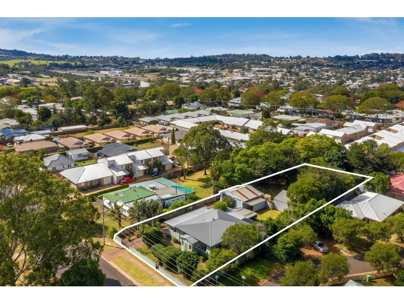 50 Gordon Avenue, Newtown QLD 4350