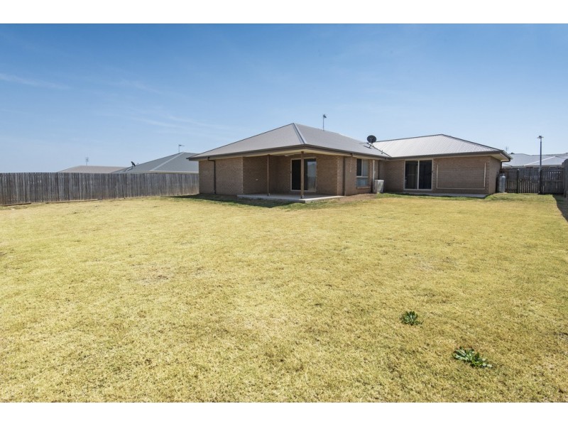 54 Edwin Street, Westbrook QLD 4350
