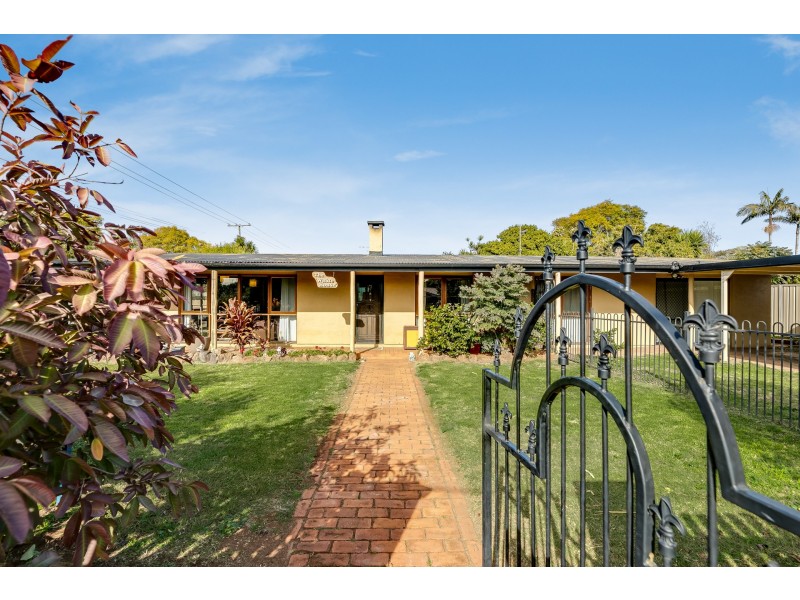 2 Pamela Street, Darling Heights QLD 4350