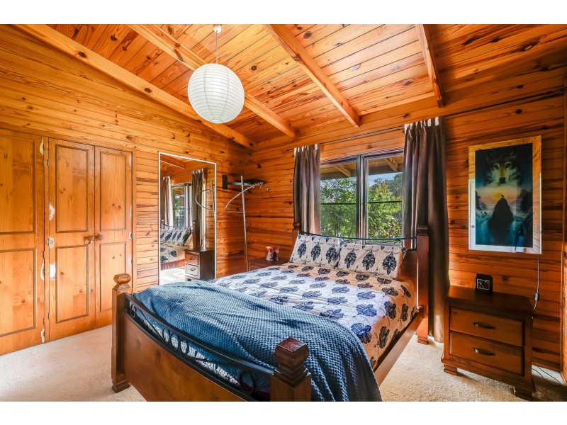 2 Pamela Street, Darling Heights QLD 4350