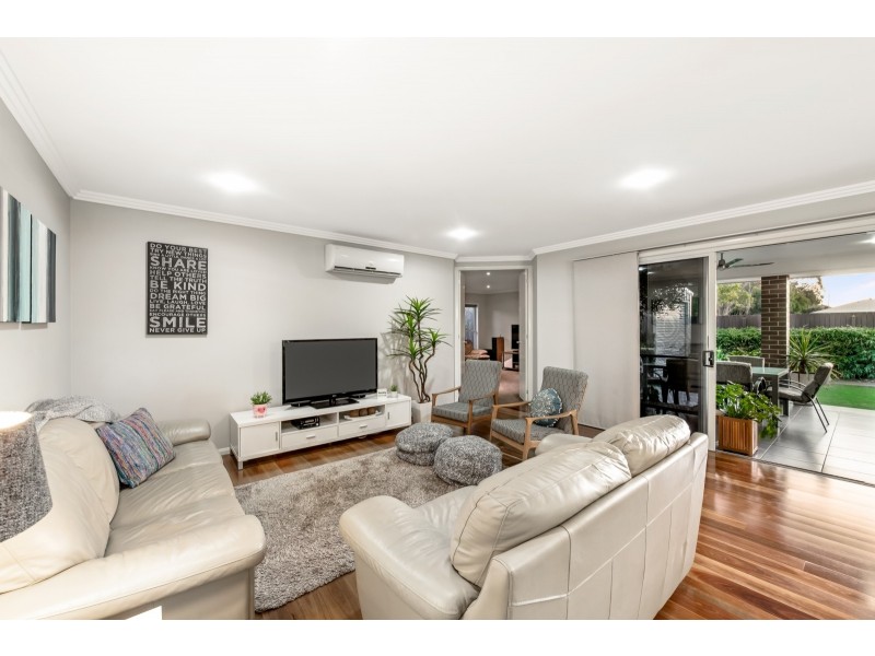 24 Brimblecombe Drive, Middle Ridge QLD 4350