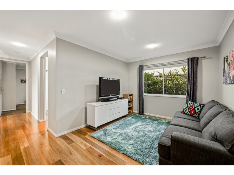 24 Brimblecombe Drive, Middle Ridge QLD 4350