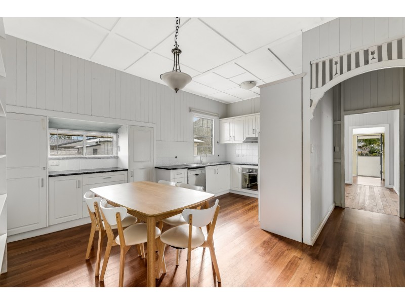 31 McIntyre Street, Centenary Heights QLD 4350