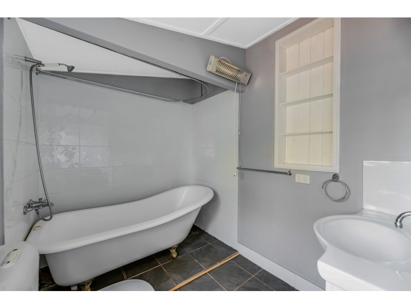 31 McIntyre Street, Centenary Heights QLD 4350