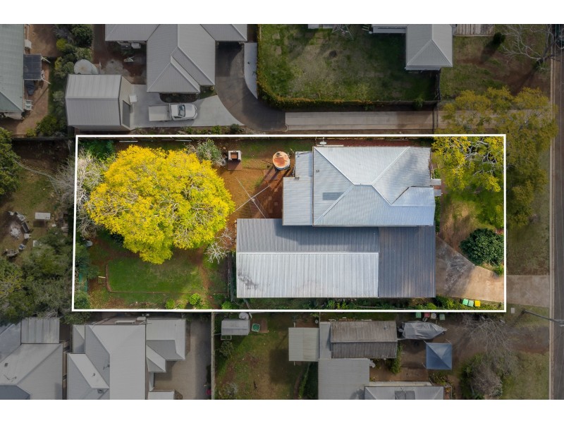 31 McIntyre Street, Centenary Heights QLD 4350