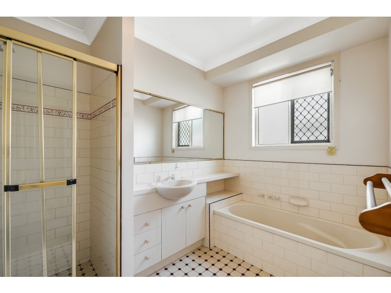 14 Gundry Court, Kearneys Spring QLD 4350