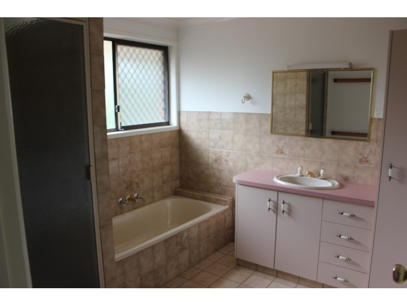 3 Bamboo Court, Darling Heights QLD 4350