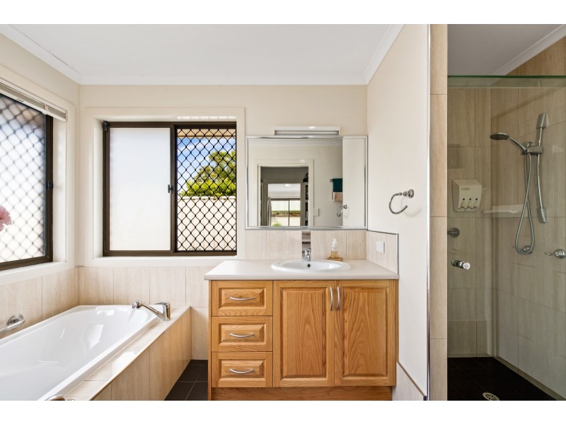 6 Koppee Court, Centenary Heights QLD 4350