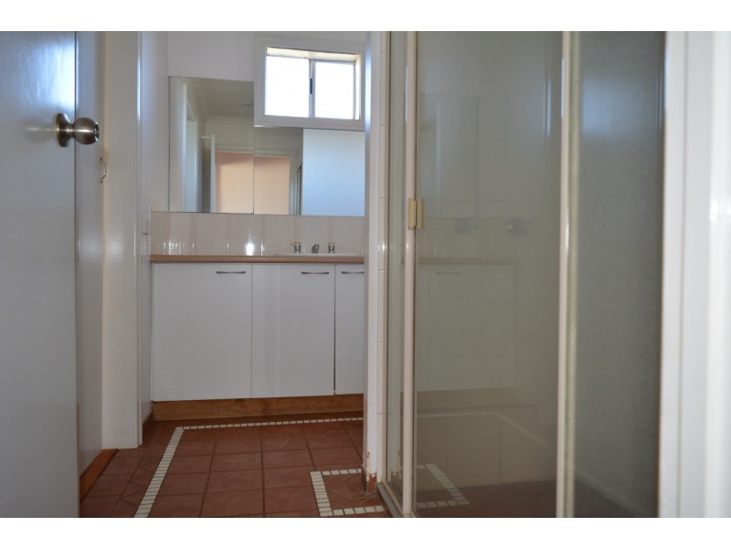 299 South Street, Harristown QLD 4350