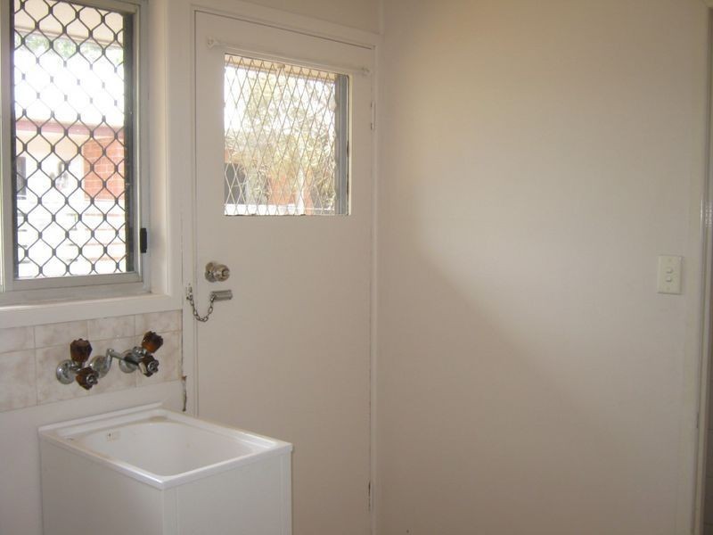 2/10 Buckland Street, Harristown QLD 4350