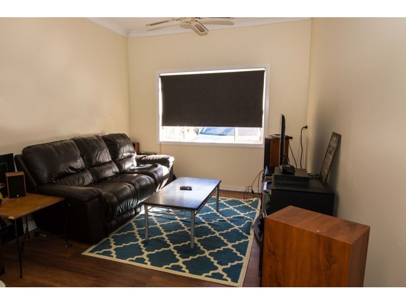 54B North Street, Mount Lofty QLD 4350