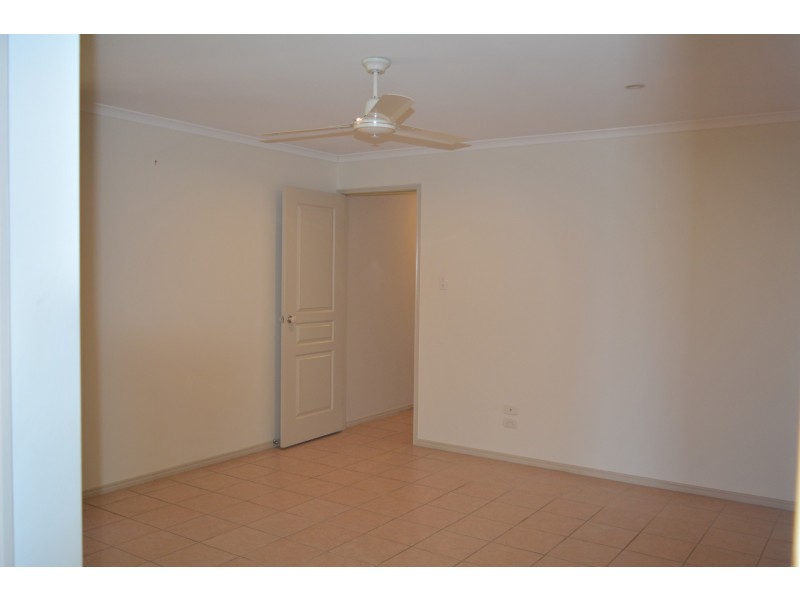 11 Saba Court, Middle Ridge QLD 4350