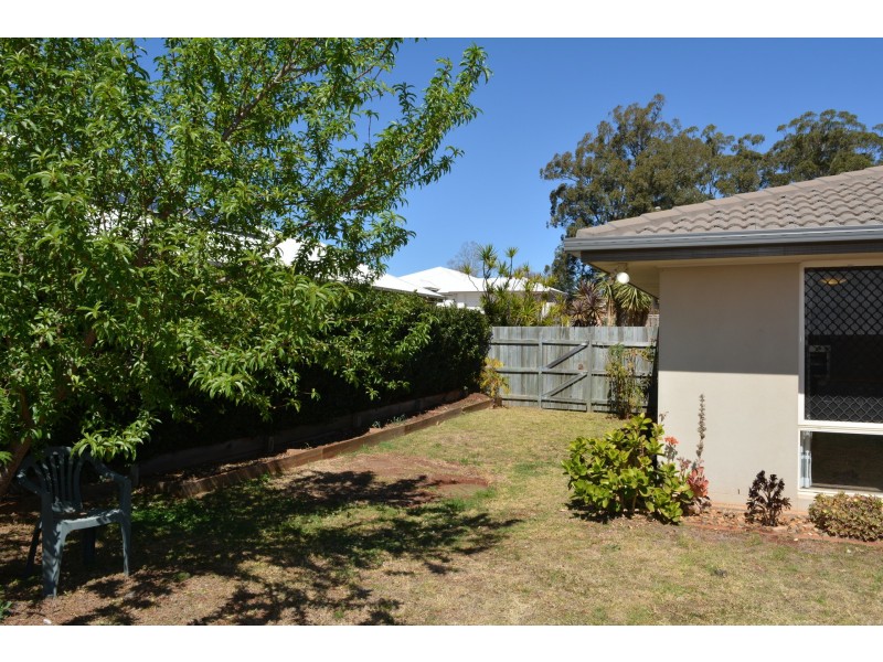 11 Saba Court, Middle Ridge QLD 4350