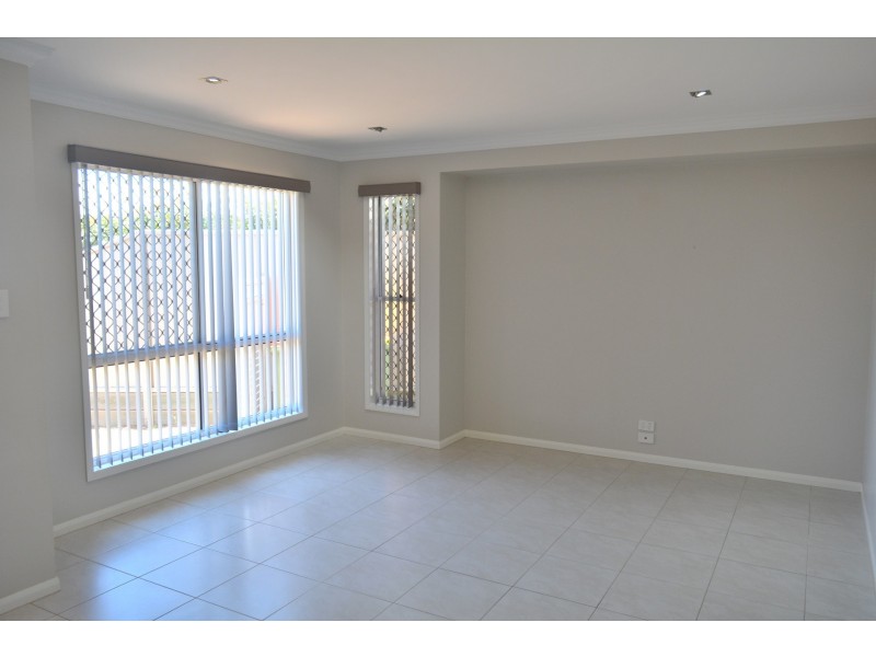 1/1 Chainey Court, Glenvale QLD 4350