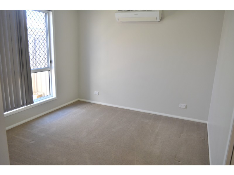 1/1 Chainey Court, Glenvale QLD 4350