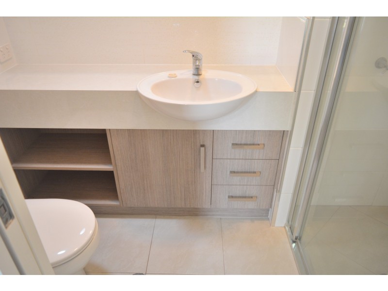 1/1 Chainey Court, Glenvale QLD 4350