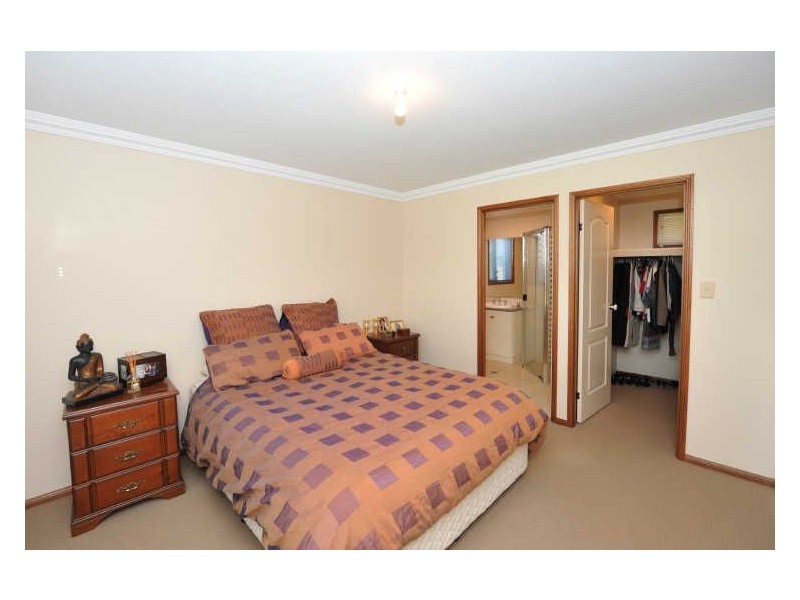 352 Mackenzie Street, Middle Ridge QLD 4350