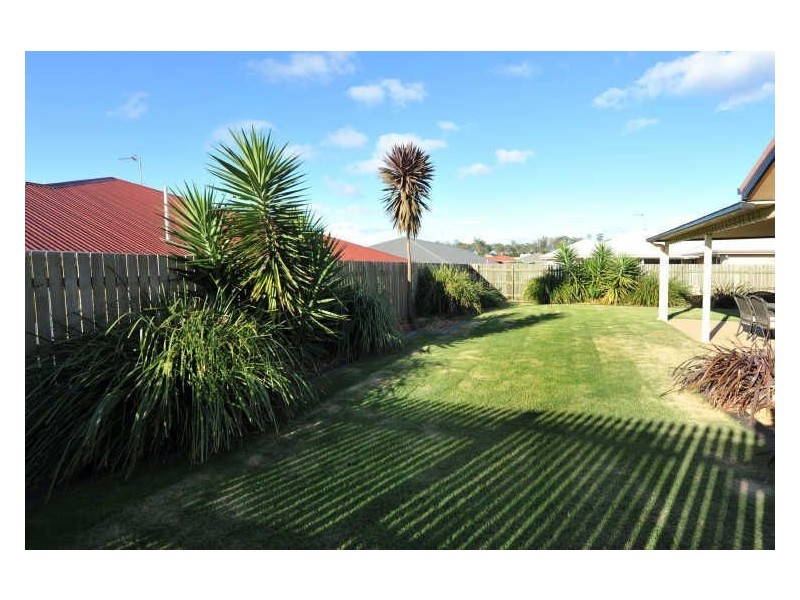 352 Mackenzie Street, Middle Ridge QLD 4350