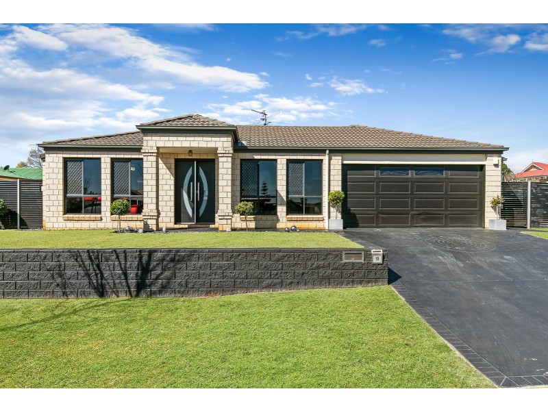 19 Biscay Street, Glenvale QLD 4350