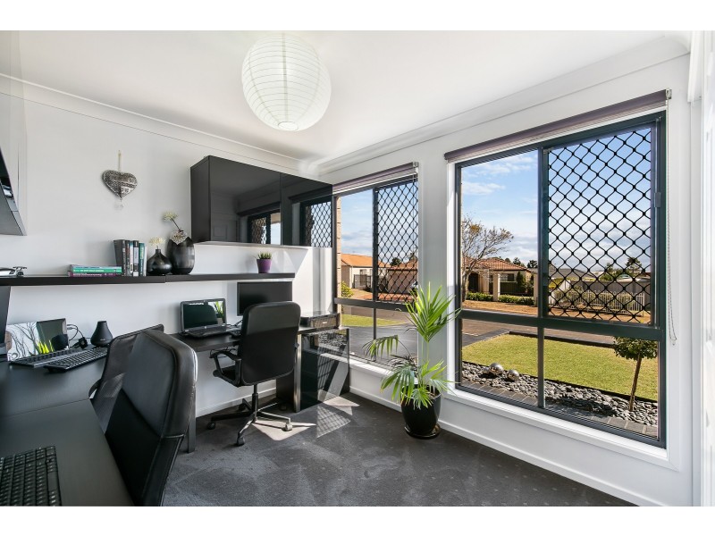 19 Biscay Street, Glenvale QLD 4350