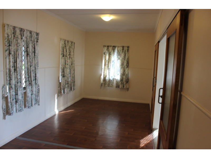 12 Perth Street, Rangeville QLD 4350