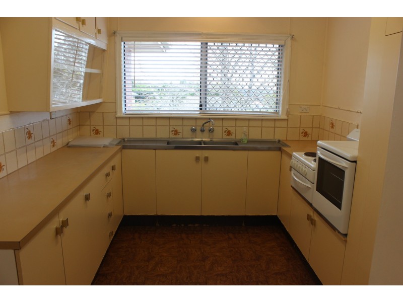 12 Perth Street, Rangeville QLD 4350