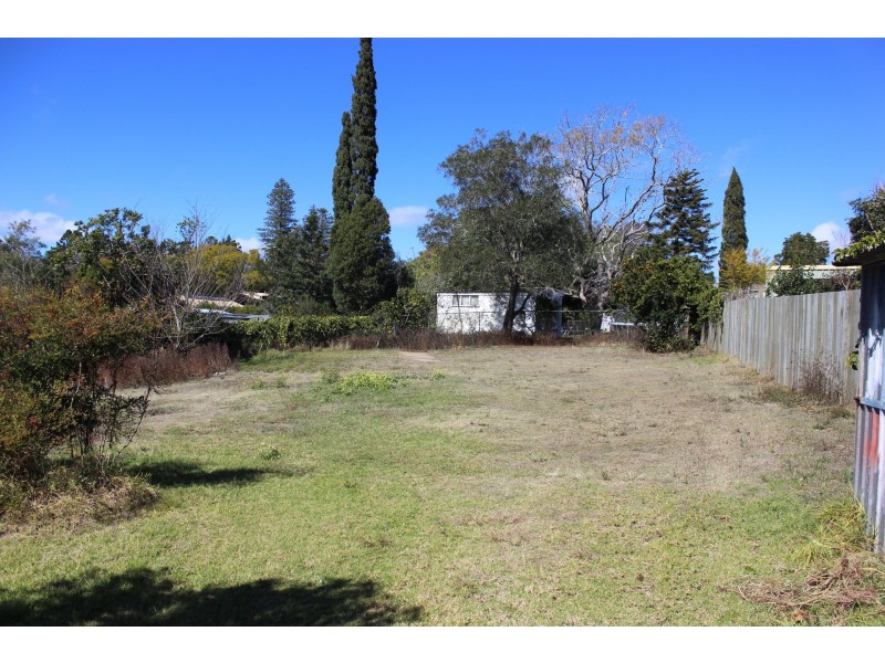 12 Perth Street, Rangeville QLD 4350