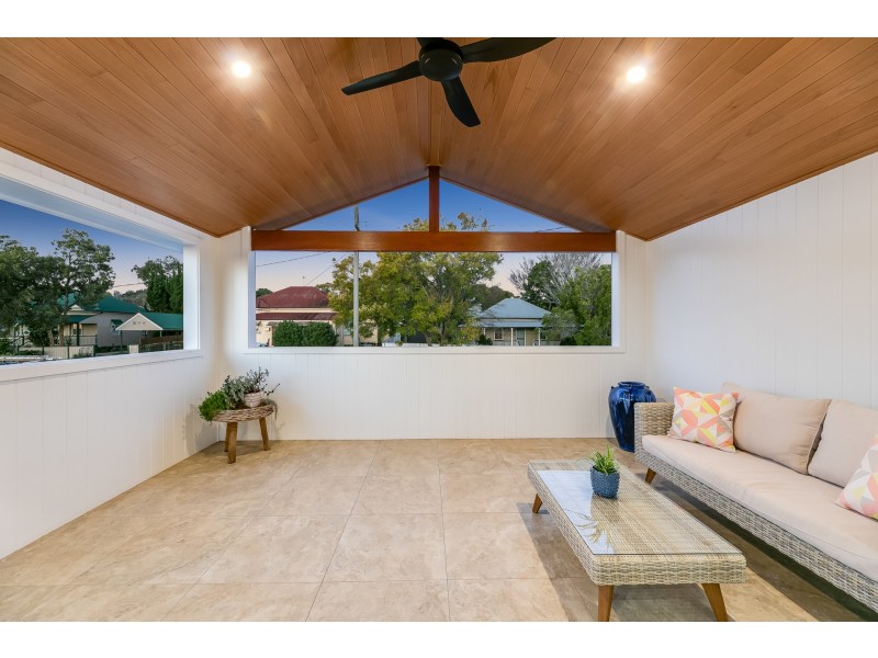 9 Hampshire Street, North Toowoomba QLD 4350