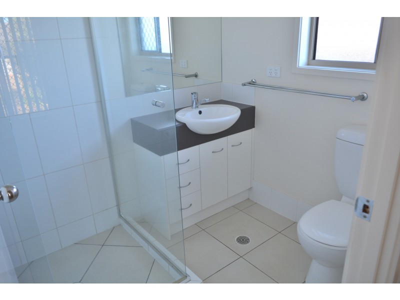 17 Sweeney Street, Kearneys Spring QLD 4350