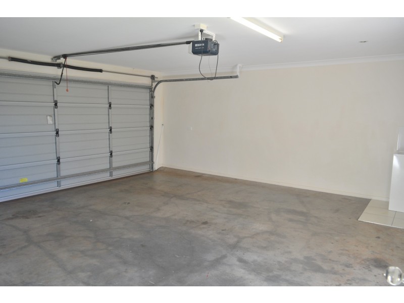 17 Sweeney Street, Kearneys Spring QLD 4350