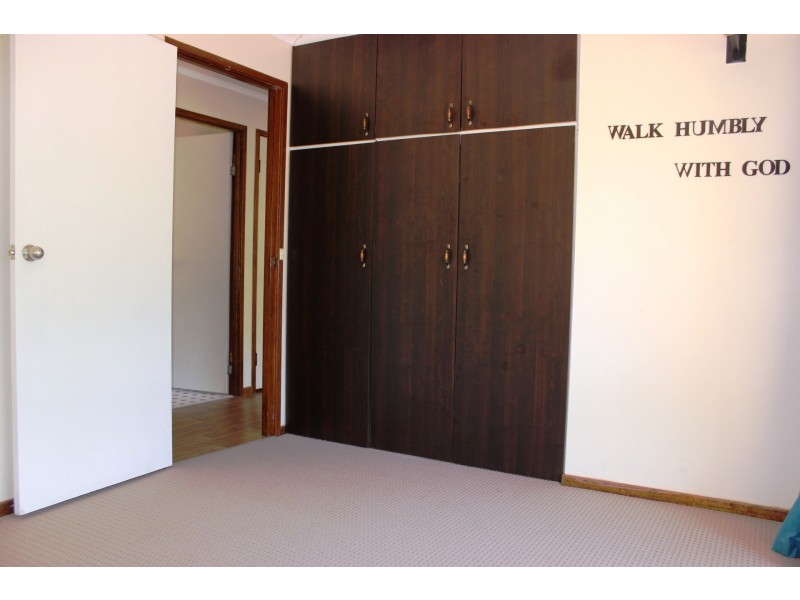 16 Air Force Road, Helidon QLD 4344