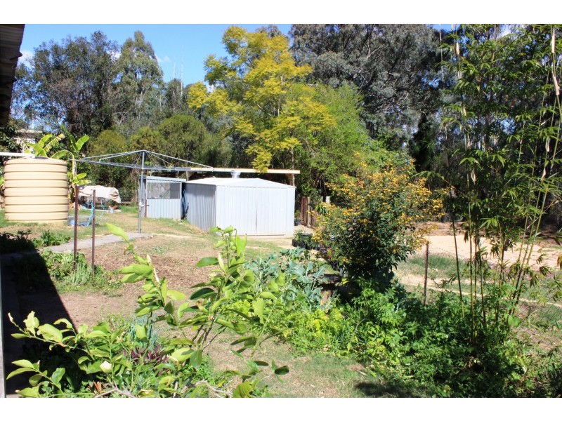 16 Air Force Road, Helidon QLD 4344