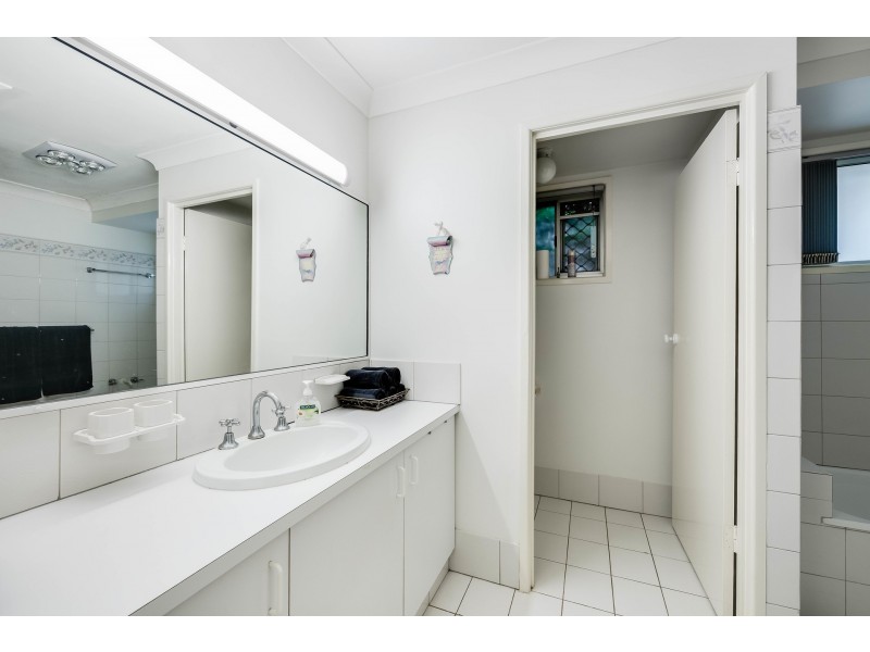 363 Greenwattle Street, Wilsonton QLD 4350
