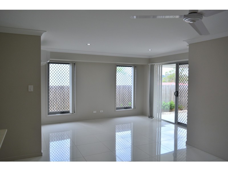 1/20A Alpine Court, Cranley QLD 4350