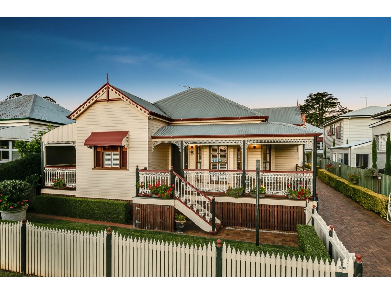 1 & 3/4 Burstow Street, East Toowoomba QLD 4350