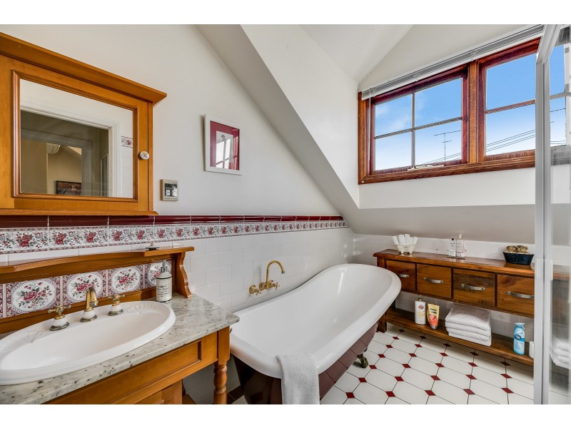 1 & 3/4 Burstow Street, East Toowoomba QLD 4350