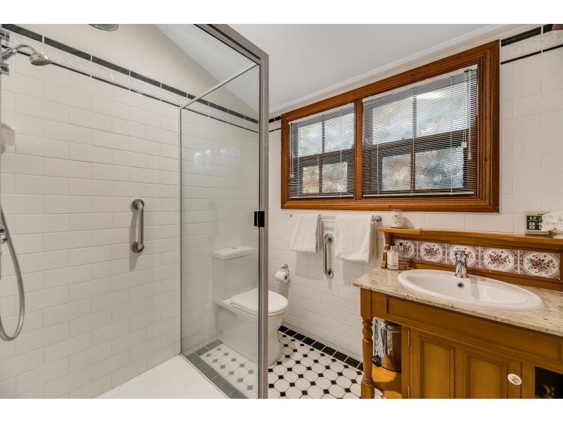 1 & 3/4 Burstow Street, East Toowoomba QLD 4350