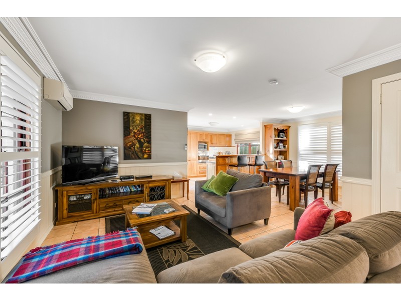 1 & 3/4 Burstow Street, East Toowoomba QLD 4350